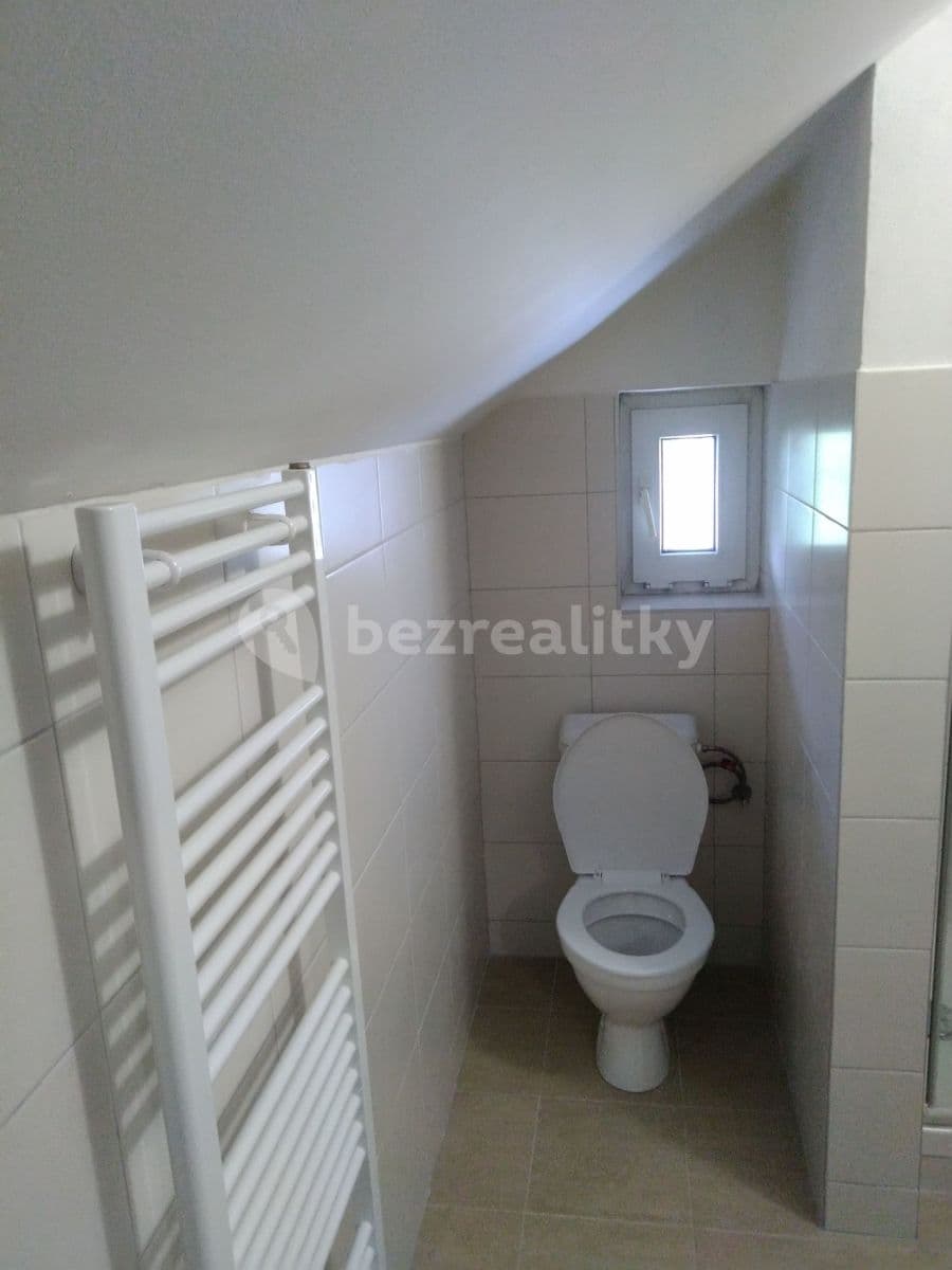 Studio flat to rent, 22 m², Litovická, Hostivice, Středočeský Region Studio flat to rent, 22 m², Litovická, Hostivice, Středočeský Region