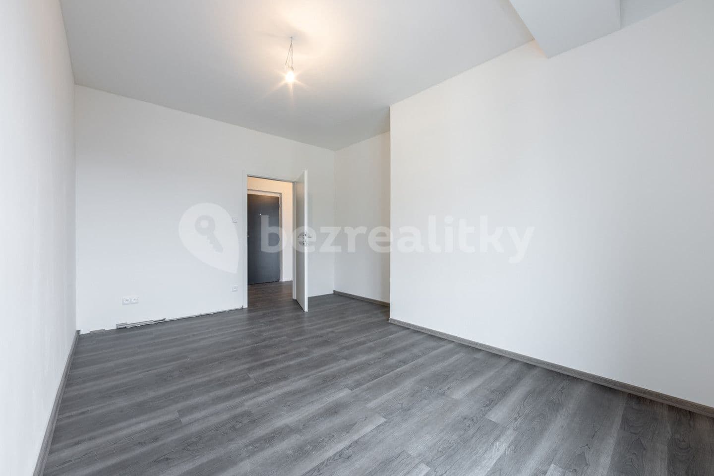 2 bedroom with open-plan kitchen flat for sale, 71 m², Dubová, Karlovy Vary, Karlovarský Region