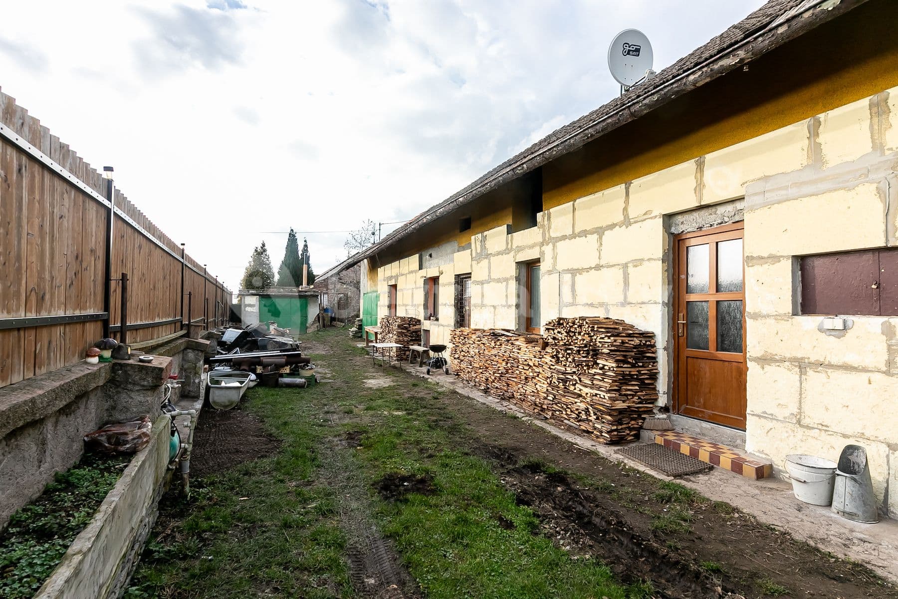 house for sale, 161 m², Lžovická, Týnec nad Labem, Středočeský Region