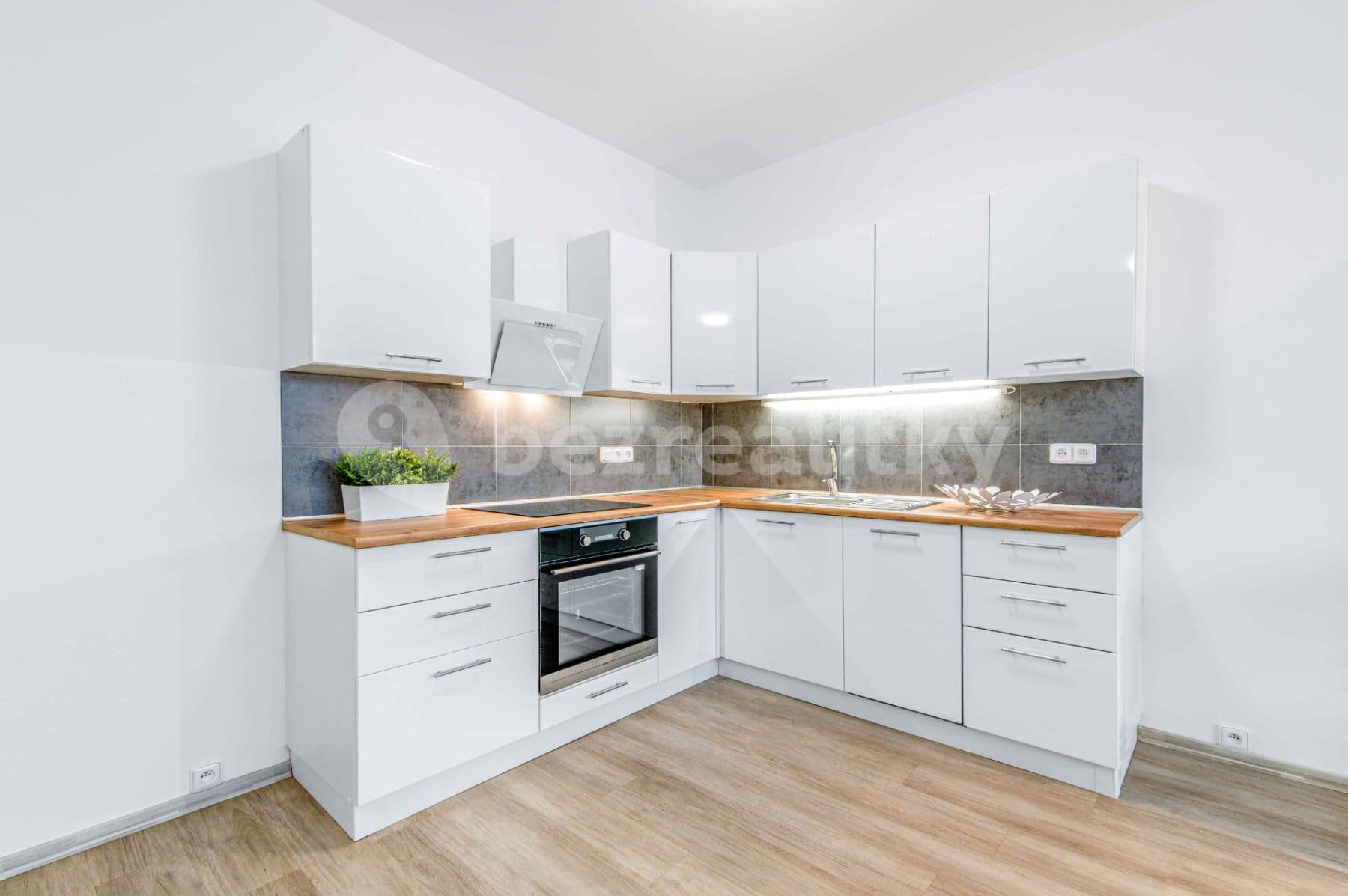 Studio flat to rent, 34 m², Klučovská, Český Brod, Středočeský Region Studio flat to rent, 34 m², Klučovská, Český Brod, Středočeský Region