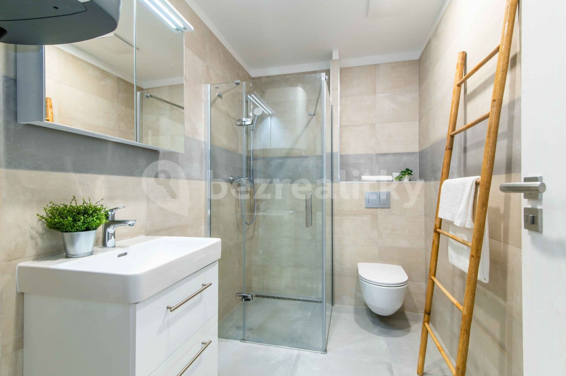 Studio flat to rent, 34 m², Klučovská, Český Brod, Středočeský Region Studio flat to rent, 34 m², Klučovská, Český Brod, Středočeský Region