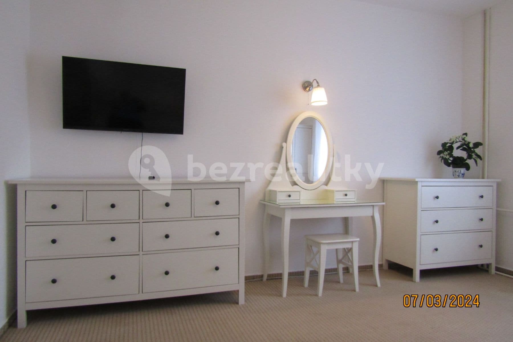 2 bedroom flat to rent, 80 m², Řepská, Prague, Prague 2 bedroom flat to rent, 80 m², Řepská, Prague, Prague