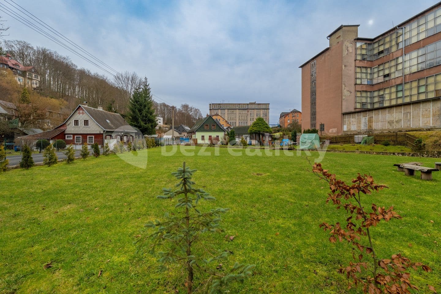 plot for sale, 752 m², Krásná Lípa, Ústecký Region