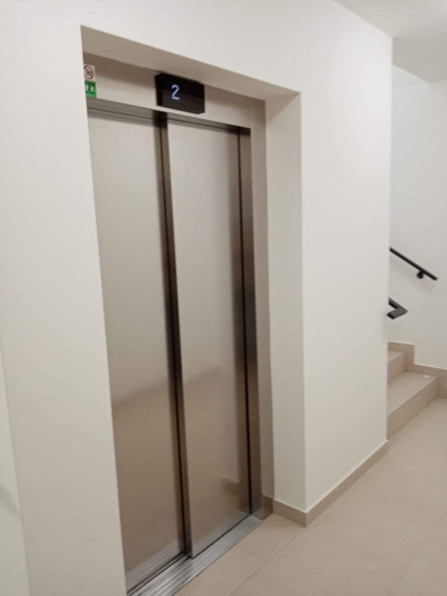 1 bedroom with open-plan kitchen flat to rent, 66 m², Miroslava Hajna, Prague, Prague 1 bedroom with open-plan kitchen flat to rent, 66 m², Miroslava Hajna, Prague, Prague