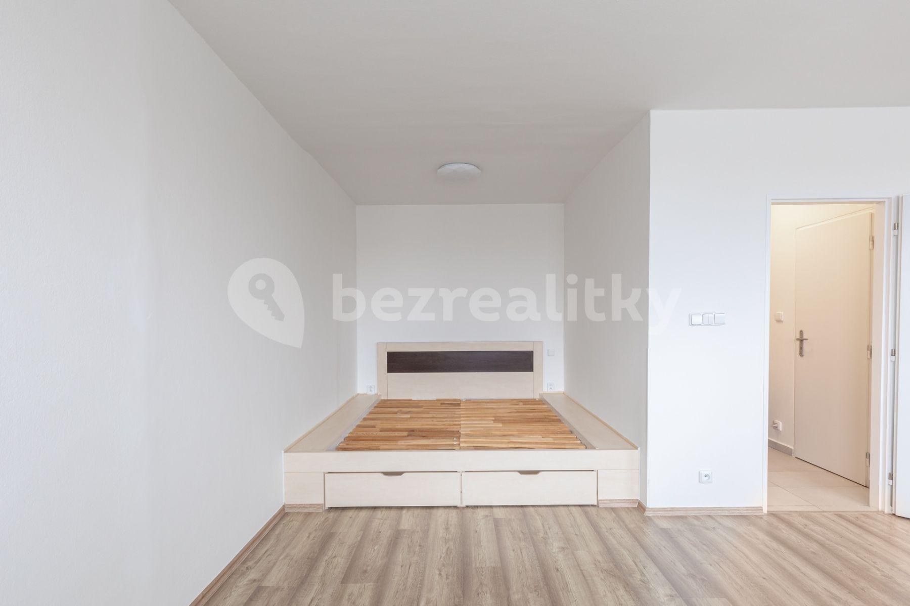 Studio flat for sale, 31 m², Topolová, Prague, Prague