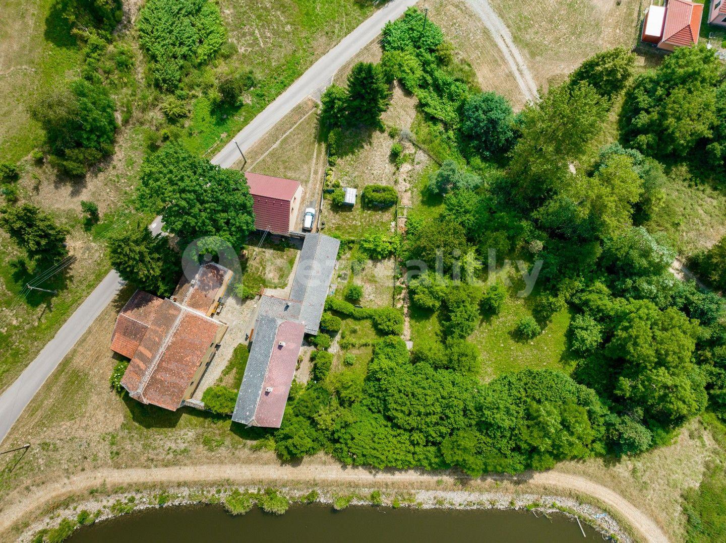house for sale, 844 m², Slavíkovice, Vysočina Region
