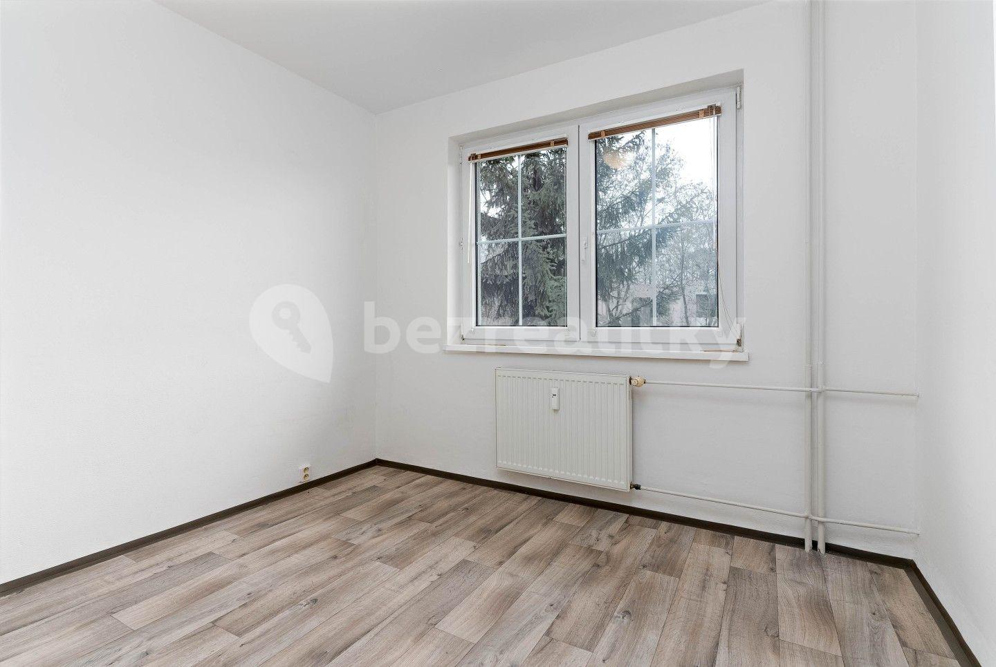 3 bedroom flat for sale, 67 m², Topolová, Milovice, Středočeský Region