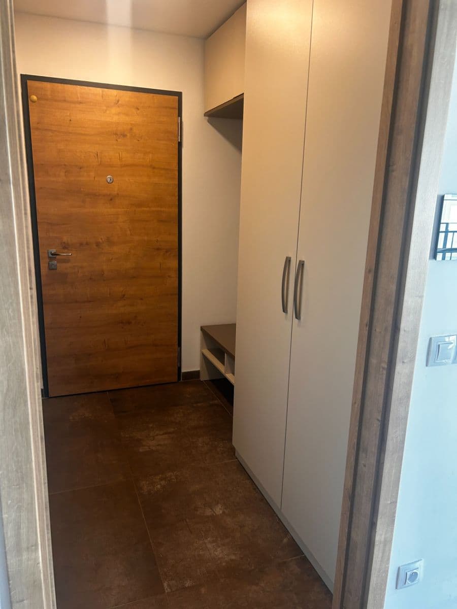 Studio flat to rent, 35 m², Belgická, Prague, Prague Studio flat to rent, 35 m², Belgická, Prague, Prague