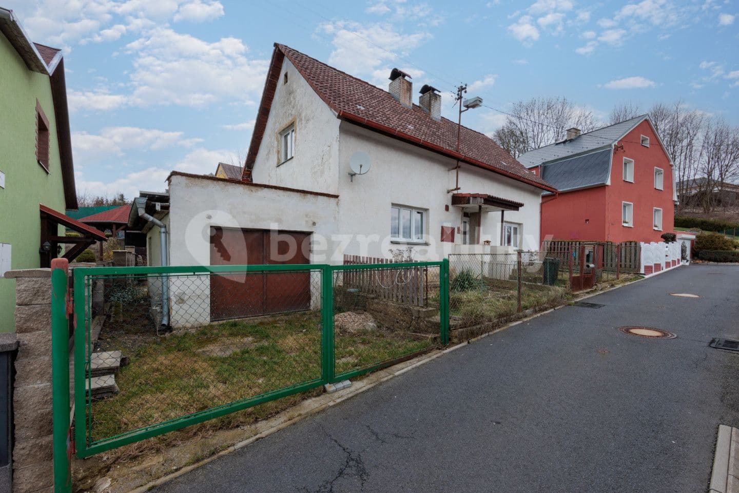 house for sale, 97 m², Pod Sokolí strání, Sokolov, Karlovarský Region