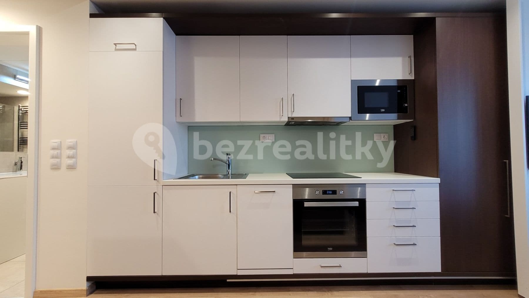 Studio flat to rent, 31 m², Mukařovského, Prague, Prague Studio flat to rent, 31 m², Mukařovského, Prague, Prague