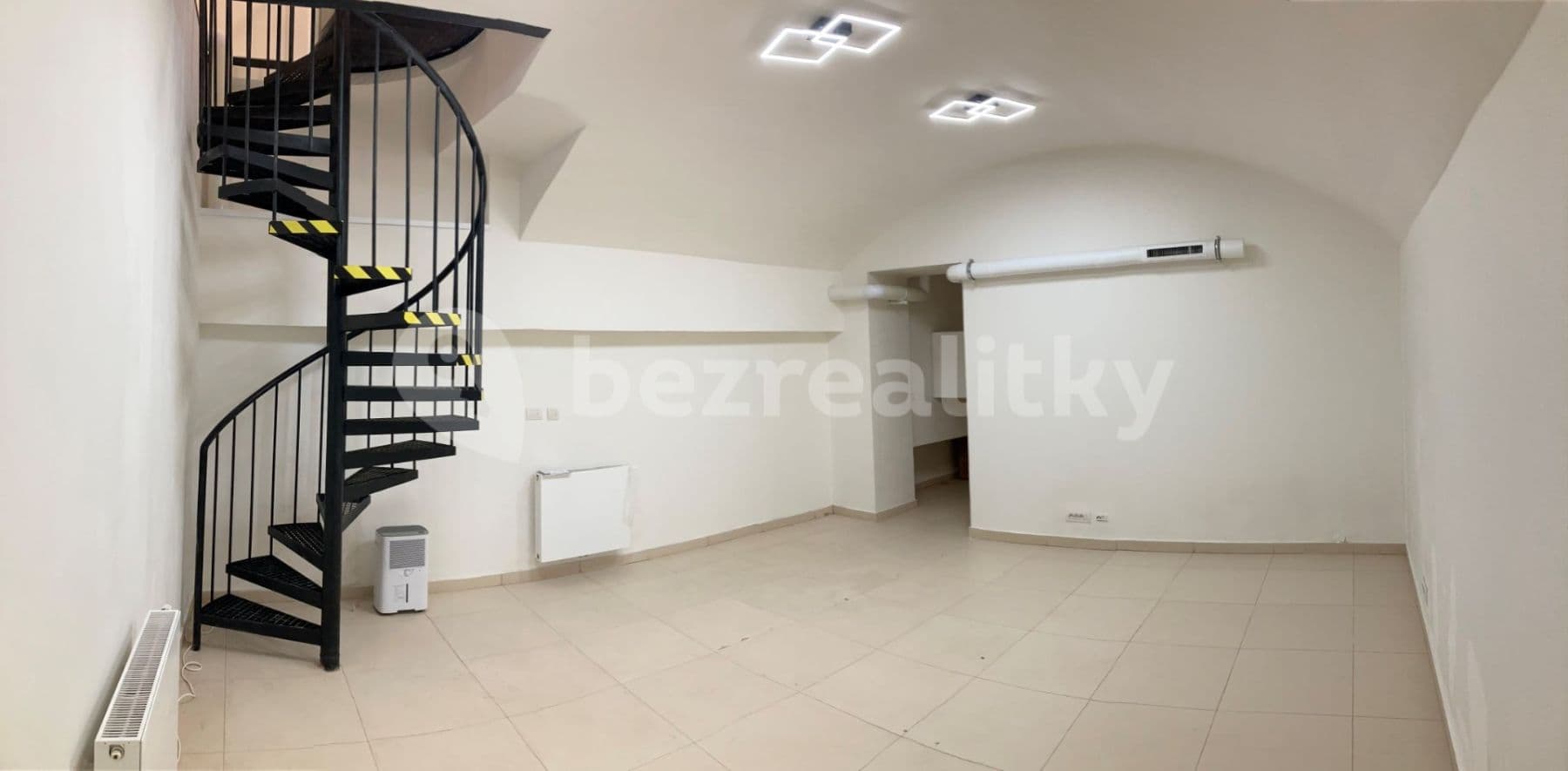 non-residential property for sale, 65 m², Soukenická, Prague, Prague