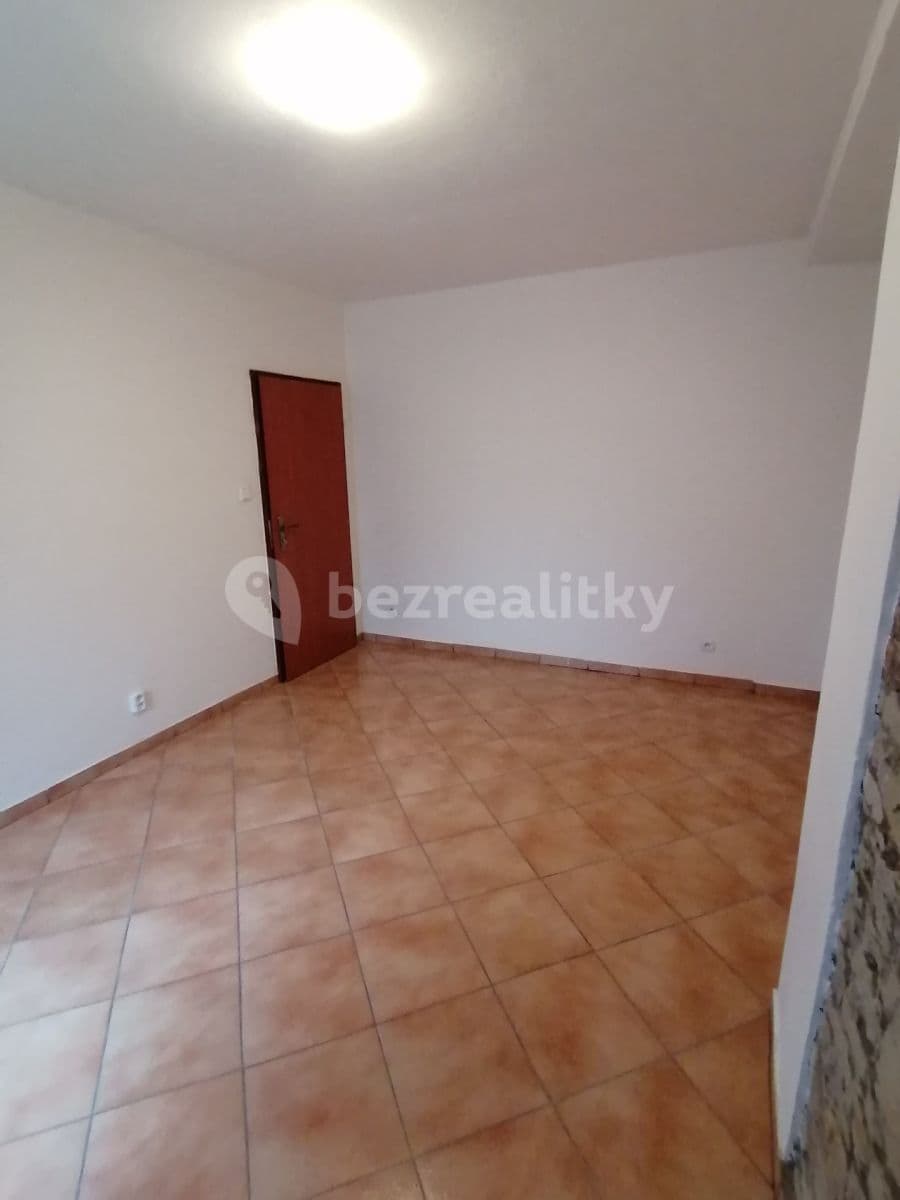 2 bedroom with open-plan kitchen flat for sale, 61 m², Štětí, Ústecký Region