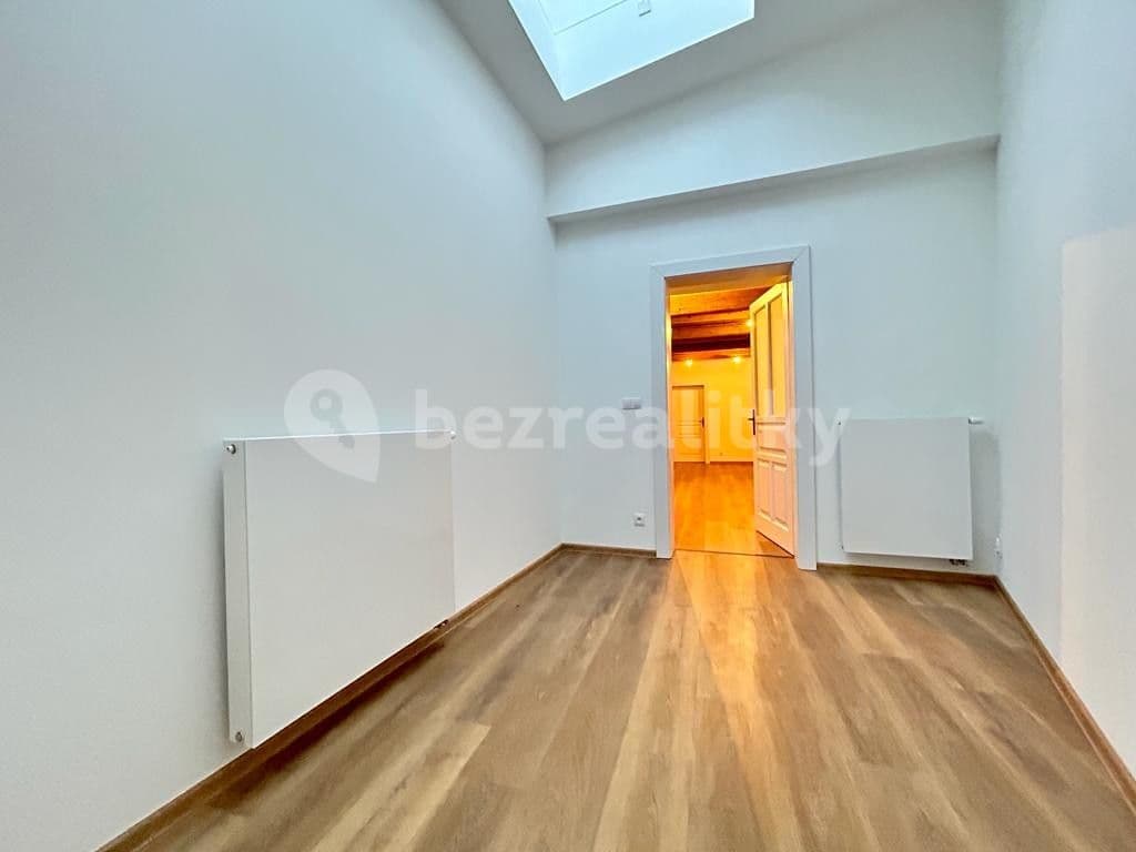 2 bedroom with open-plan kitchen flat for sale, 81 m², Lazebnická, Jihlava, Vysočina Region