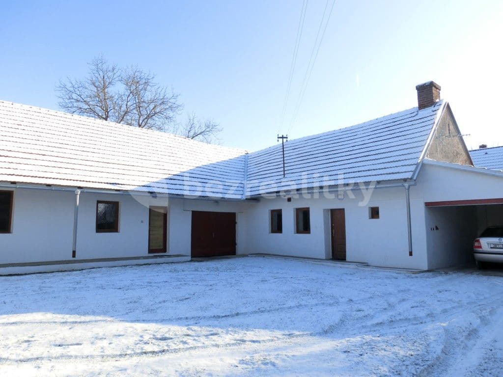 house for sale, 136 m², Hlavní, Záhornice, Středočeský Region