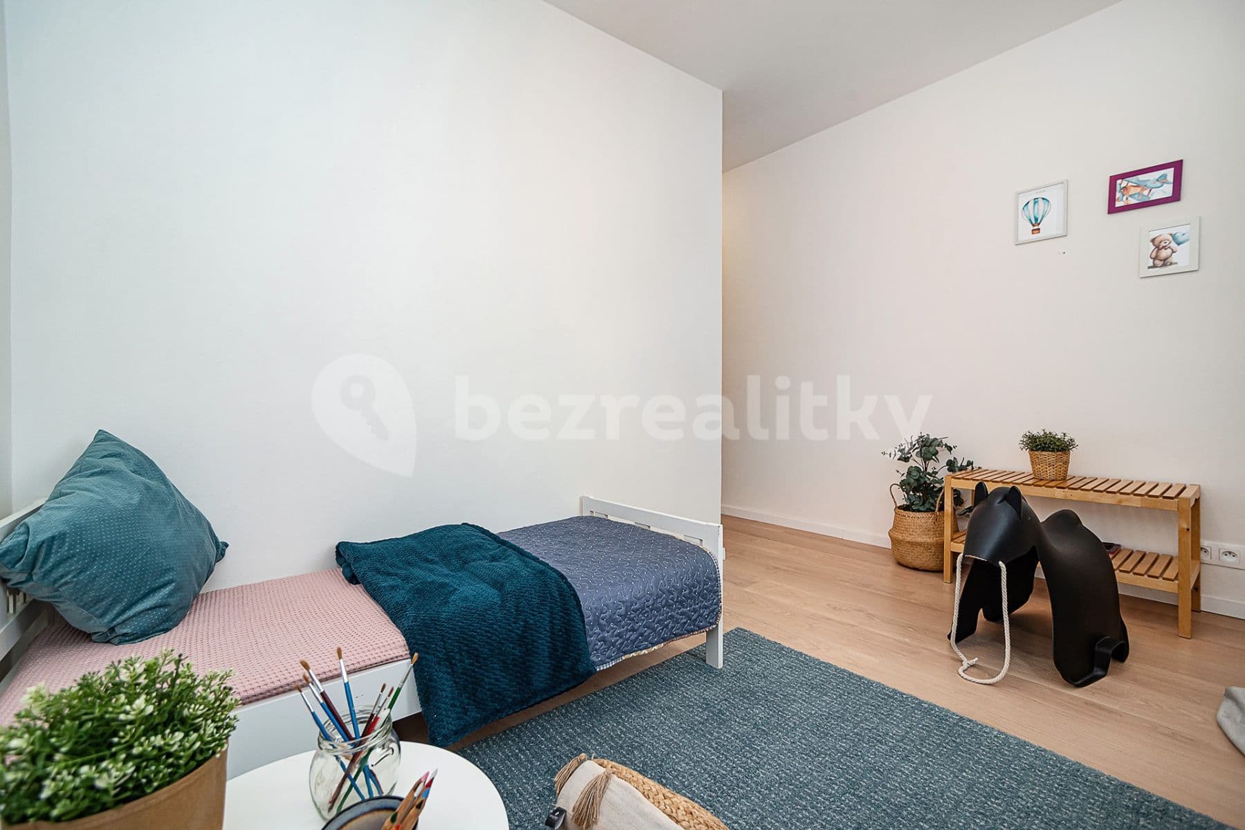 3 bedroom with open-plan kitchen flat for sale, 83 m², Hodkovická, Prague, Prague