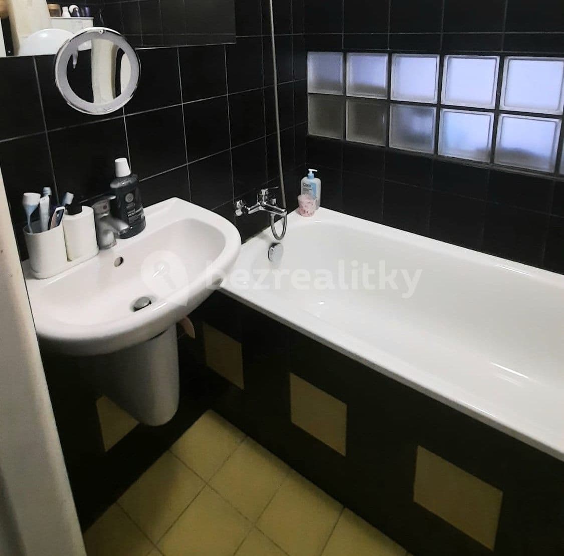 1 bedroom flat to rent, 40 m², Bulharská, Brno, Jihomoravský Region 1 bedroom flat to rent, 40 m², Bulharská, Brno, Jihomoravský Region