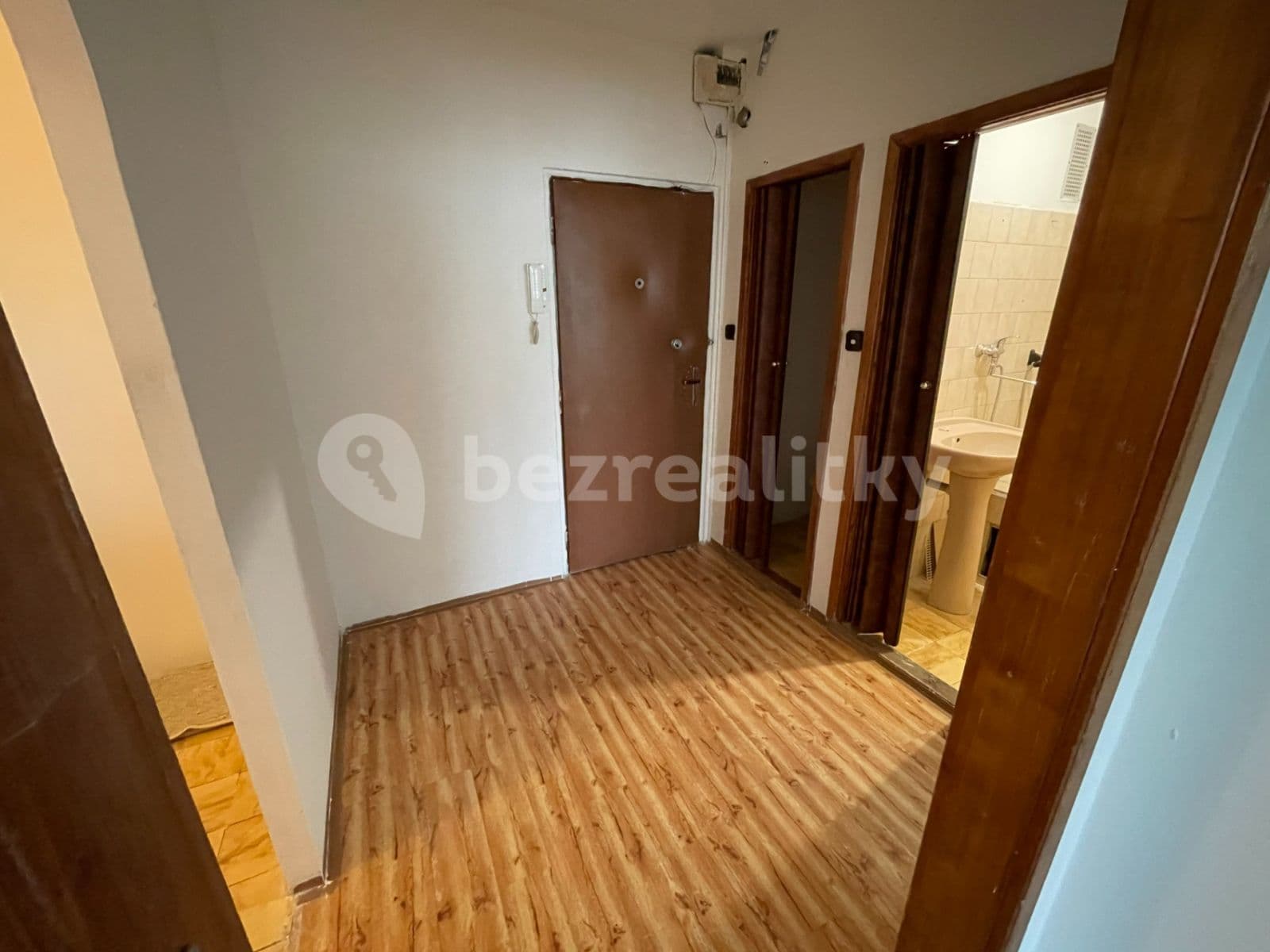 1 bedroom with open-plan kitchen flat for sale, 39 m², Kojetická, Neratovice, Středočeský Region