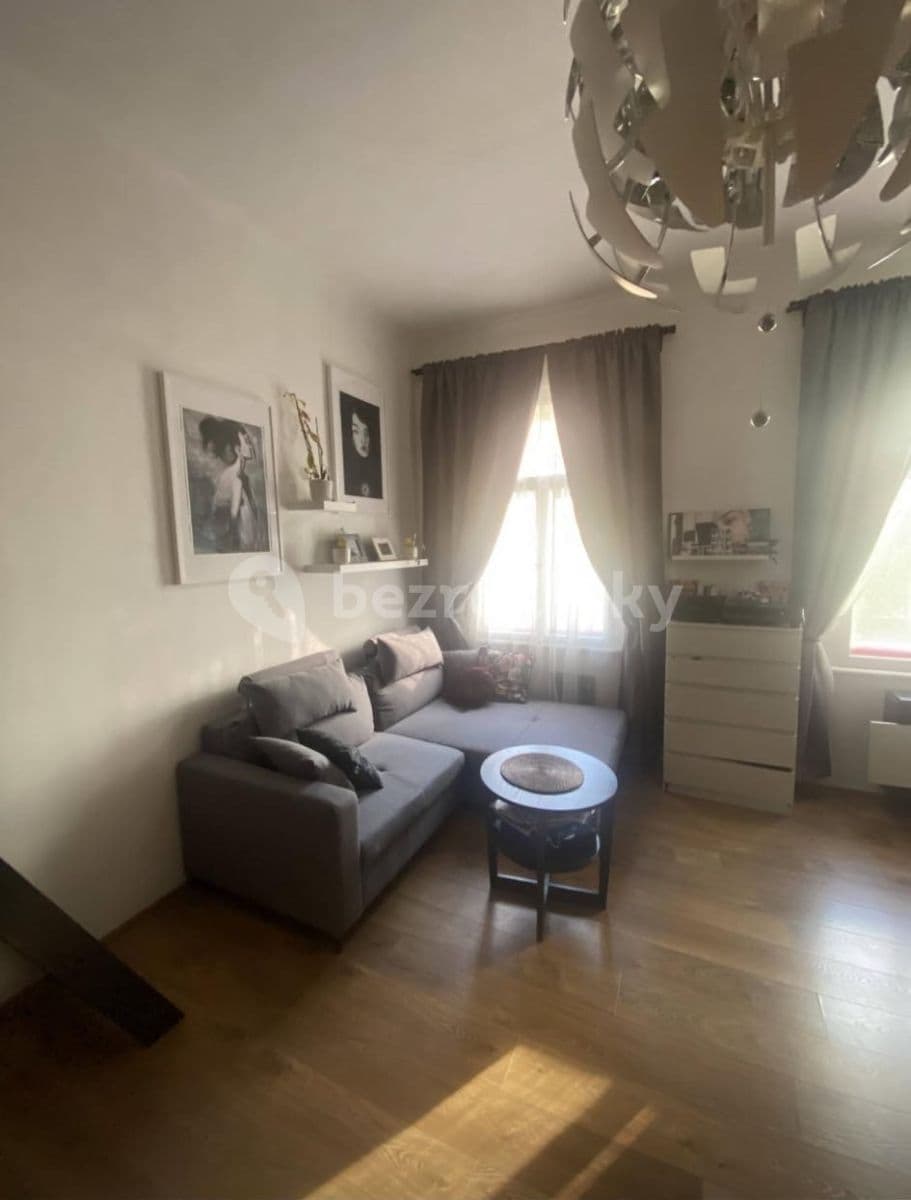 Small studio flat to rent, 24 m², Pernerova, Prague, Prague