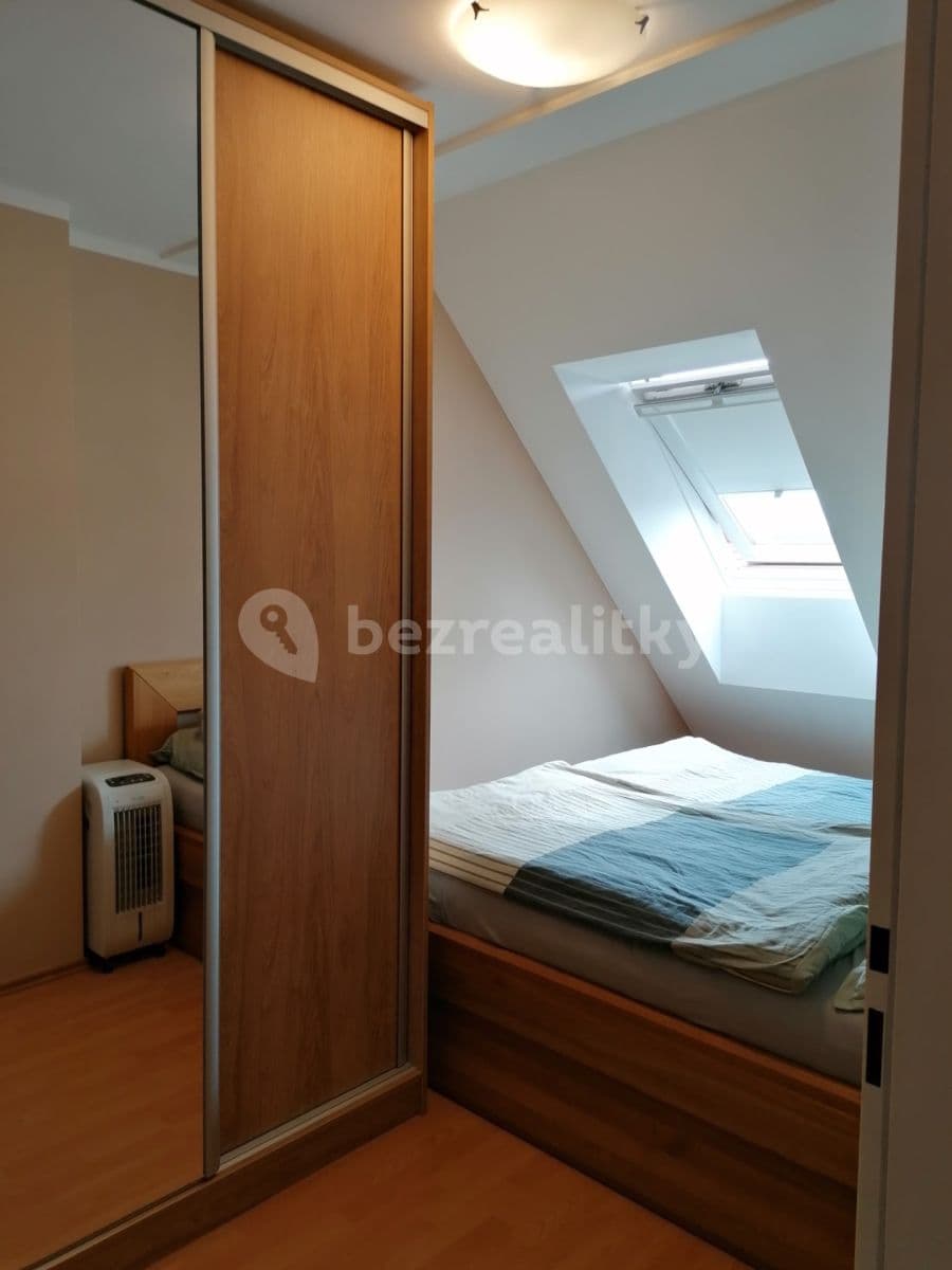2 bedroom with open-plan kitchen flat for sale, 66 m², Mirešická, Jinočany, Středočeský Region