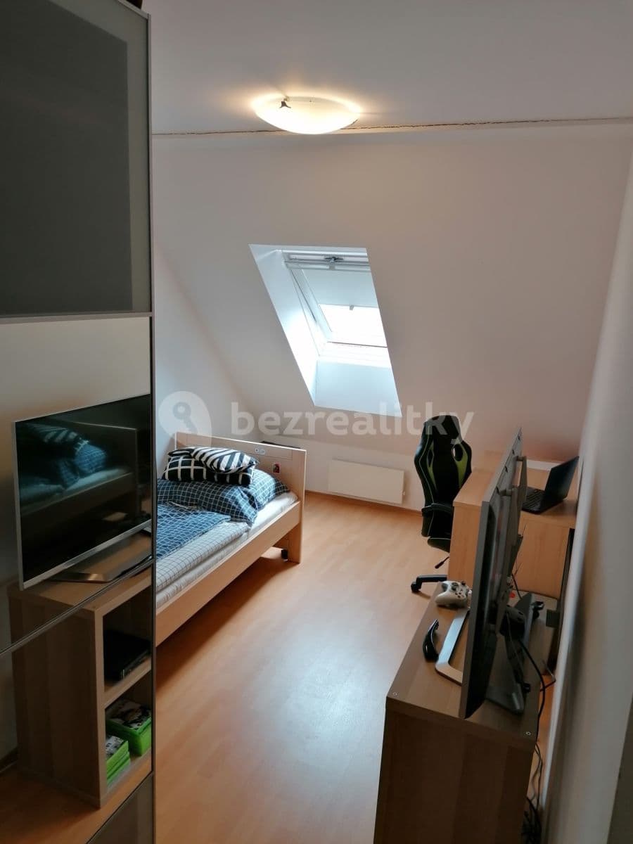 2 bedroom with open-plan kitchen flat for sale, 66 m², Mirešická, Jinočany, Středočeský Region