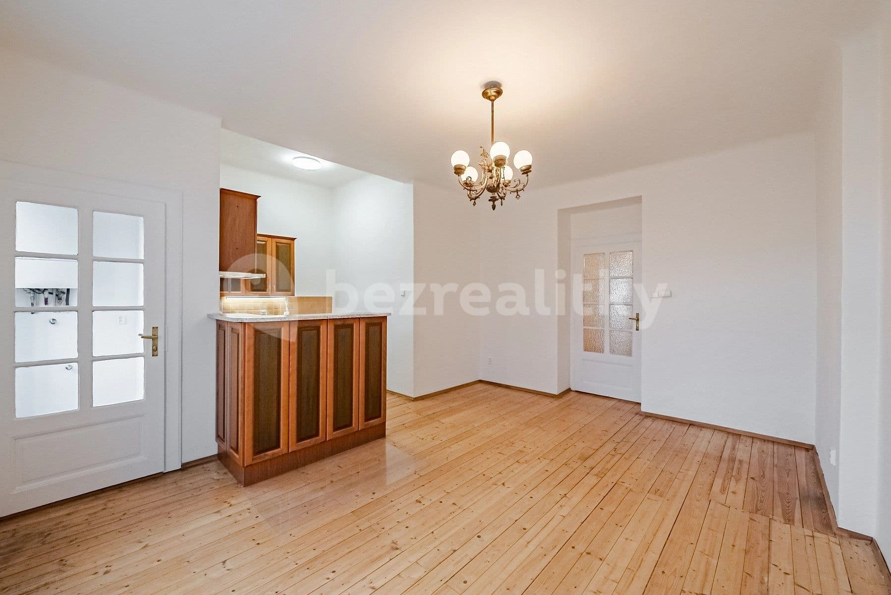2 bedroom with open-plan kitchen flat for sale, 98 m², Slavojova, Prague, Prague