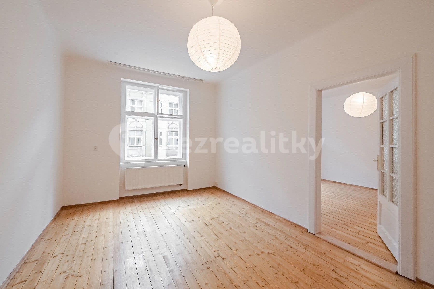 2 bedroom with open-plan kitchen flat for sale, 98 m², Slavojova, Prague, Prague