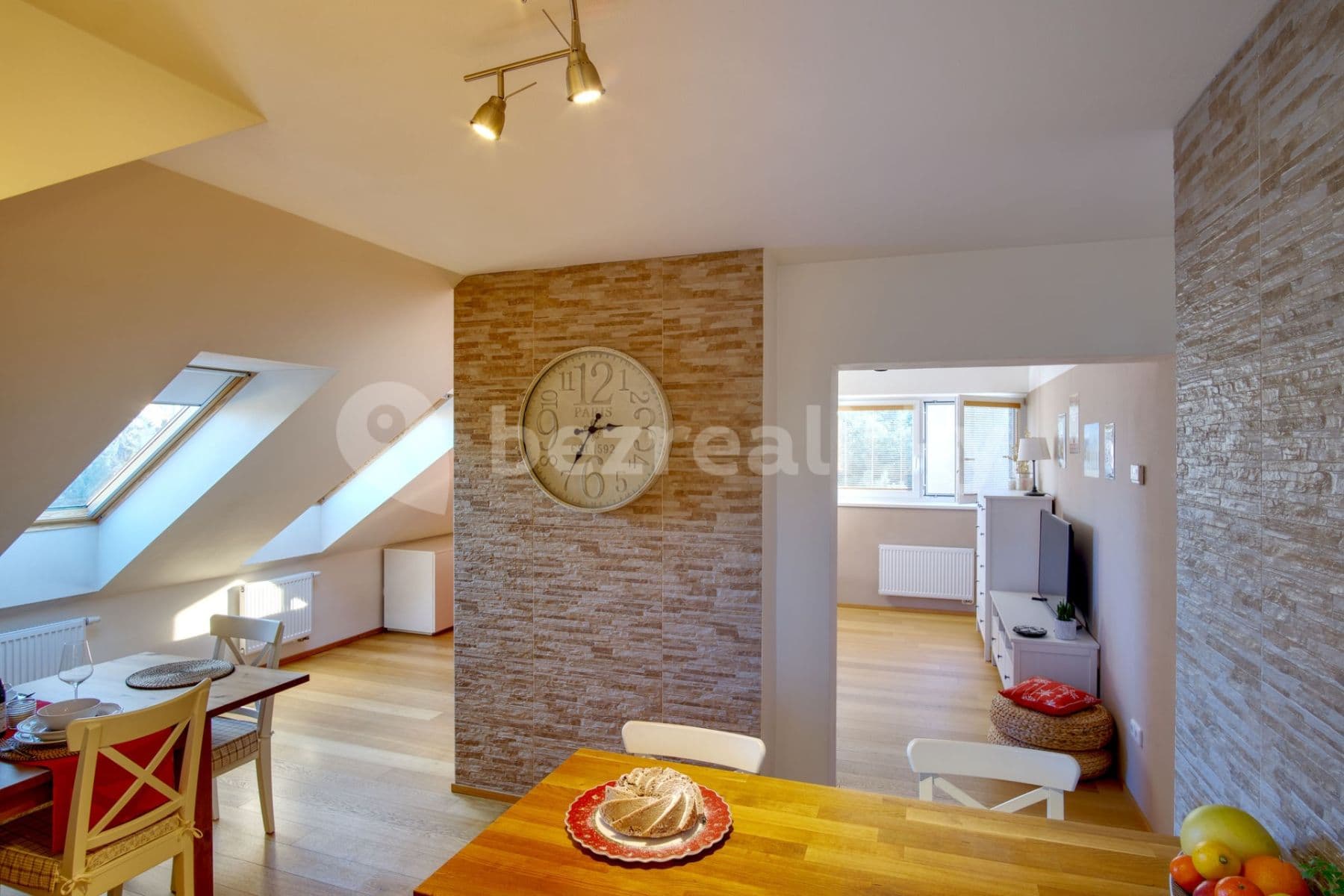1 bedroom with open-plan kitchen flat for sale, 70 m², Na Rozdílu, Prague, Prague
