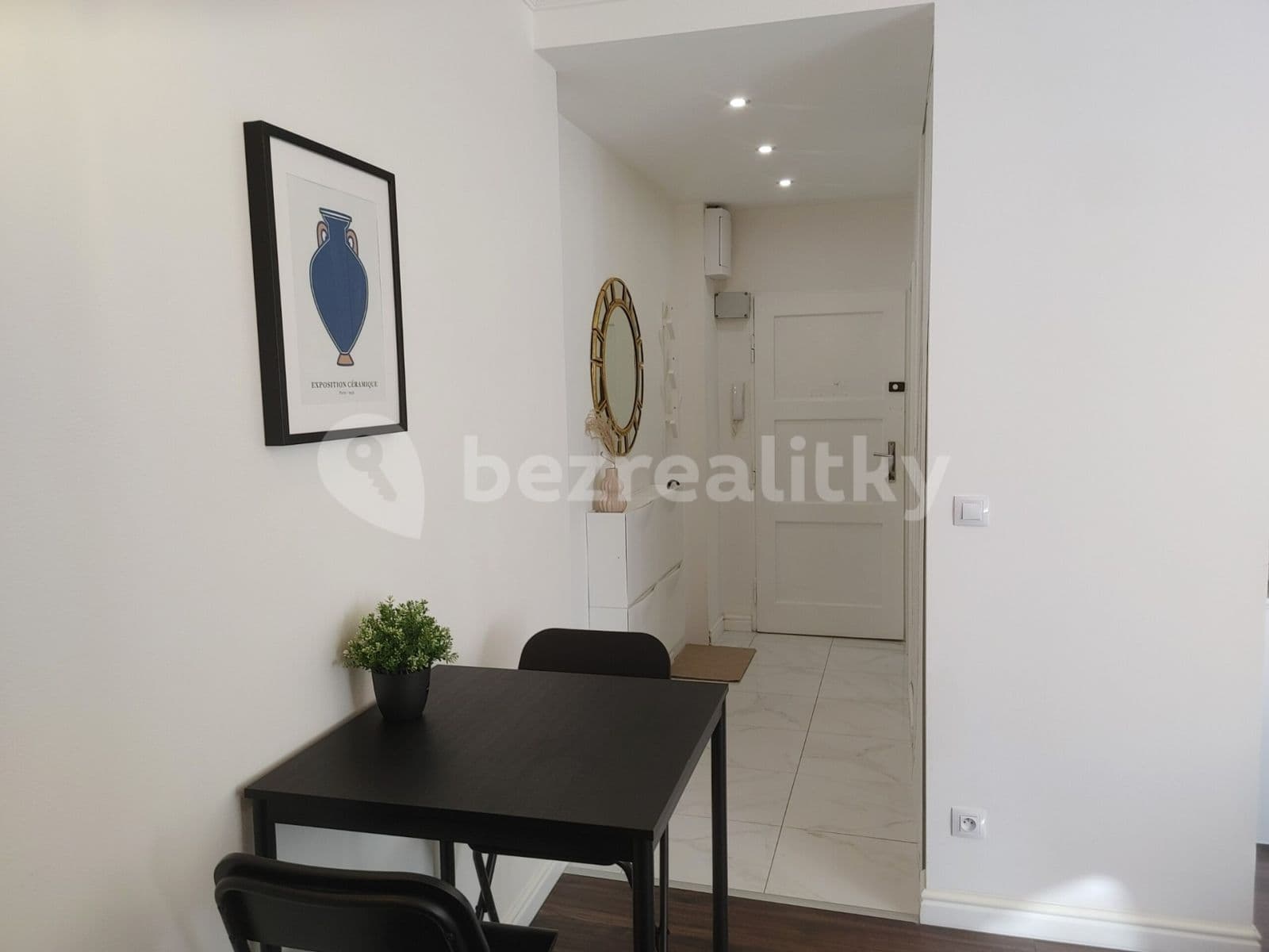 1 bedroom with open-plan kitchen flat to rent, 41 m², Svojsíkova, Prague, Prague 1 bedroom with open-plan kitchen flat to rent, 41 m², Svojsíkova, Prague, Prague