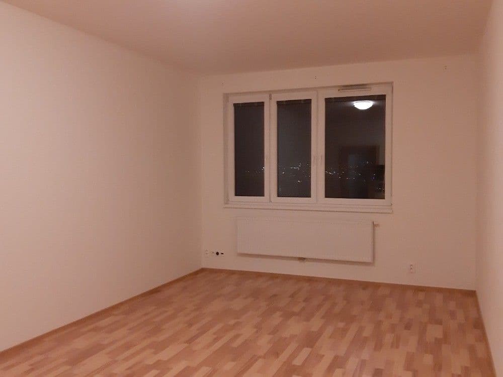 Studio flat to rent, 33 m², Freyova, Prague, Prague Studio flat to rent, 33 m², Freyova, Prague, Prague