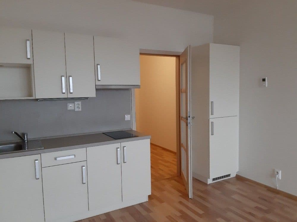 Studio flat to rent, 33 m², Freyova, Prague, Prague Studio flat to rent, 33 m², Freyova, Prague, Prague