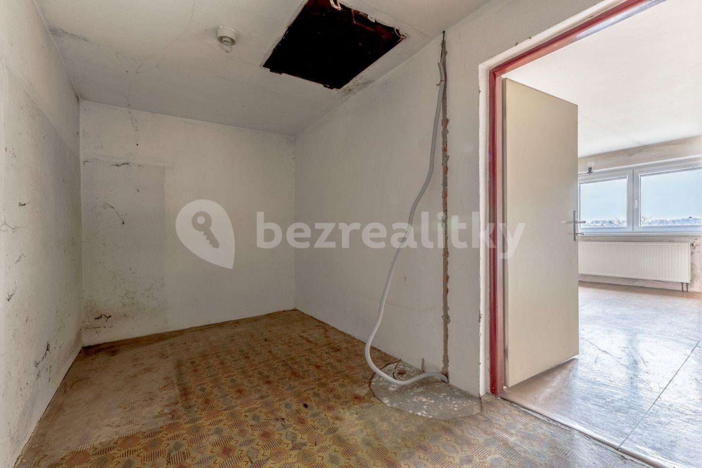 house for sale, 150 m², Komenského, Dolní Beřkovice, Středočeský Region