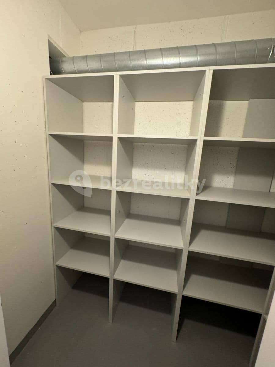 Studio flat to rent, 30 m², Šternovská, Prague, Prague Studio flat to rent, 30 m², Šternovská, Prague, Prague