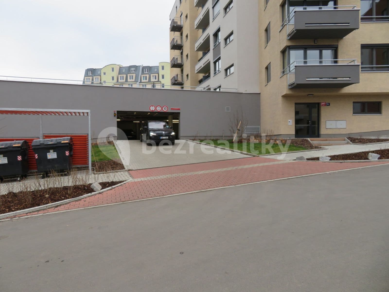 Studio flat to rent, 30 m², Šternovská, Prague, Prague Studio flat to rent, 30 m², Šternovská, Prague, Prague