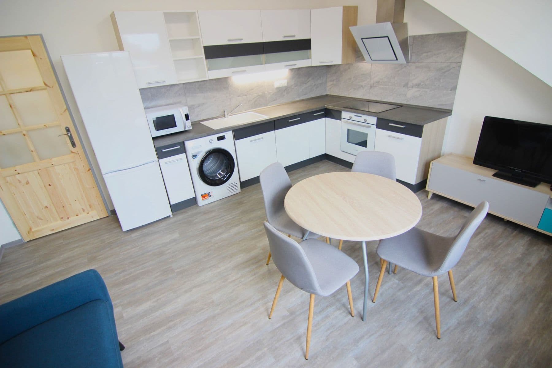 3 bedroom flat to rent, 76 m², Sládkova, Hradec Králové, Královéhradecký Region 3 bedroom flat to rent, 76 m², Sládkova, Hradec Králové, Královéhradecký Region