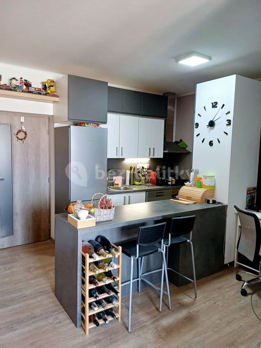 2 bedroom with open-plan kitchen flat for sale, 61 m², Cedrová, Jesenice, Středočeský Region