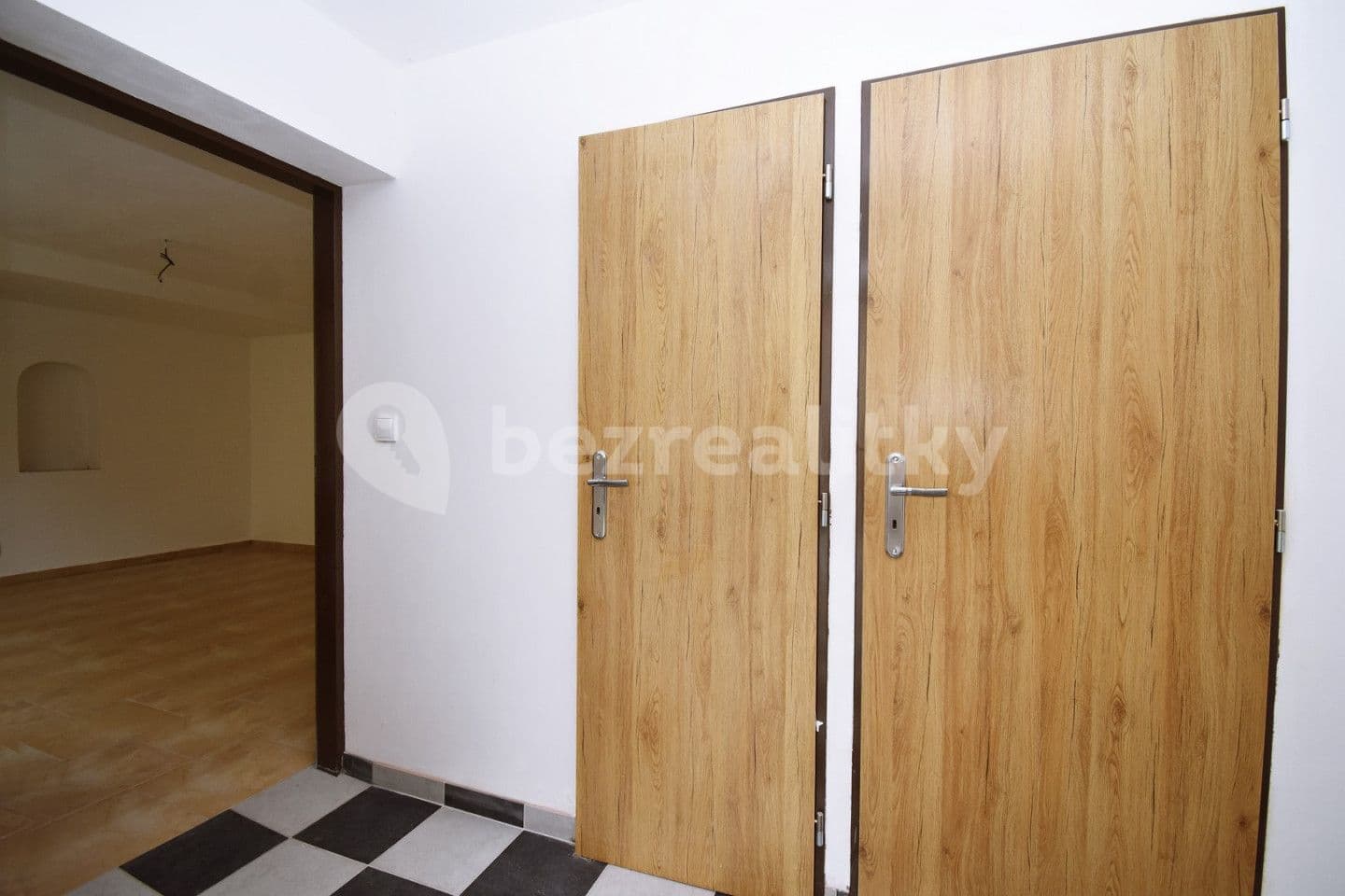 1 bedroom with open-plan kitchen flat for sale, 54 m², U Parku, Všetaty, Středočeský Region