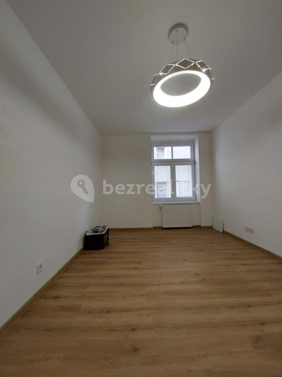 3 bedroom flat for sale, 63 m², Na Veselí, Prague, Prague