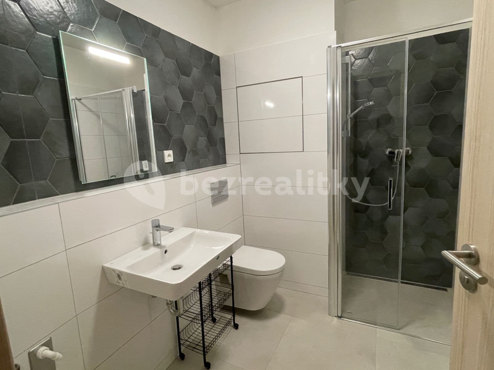 Studio flat to rent, 34 m², Opuštěná, Brno, Jihomoravský Region Studio flat to rent, 34 m², Opuštěná, Brno, Jihomoravský Region