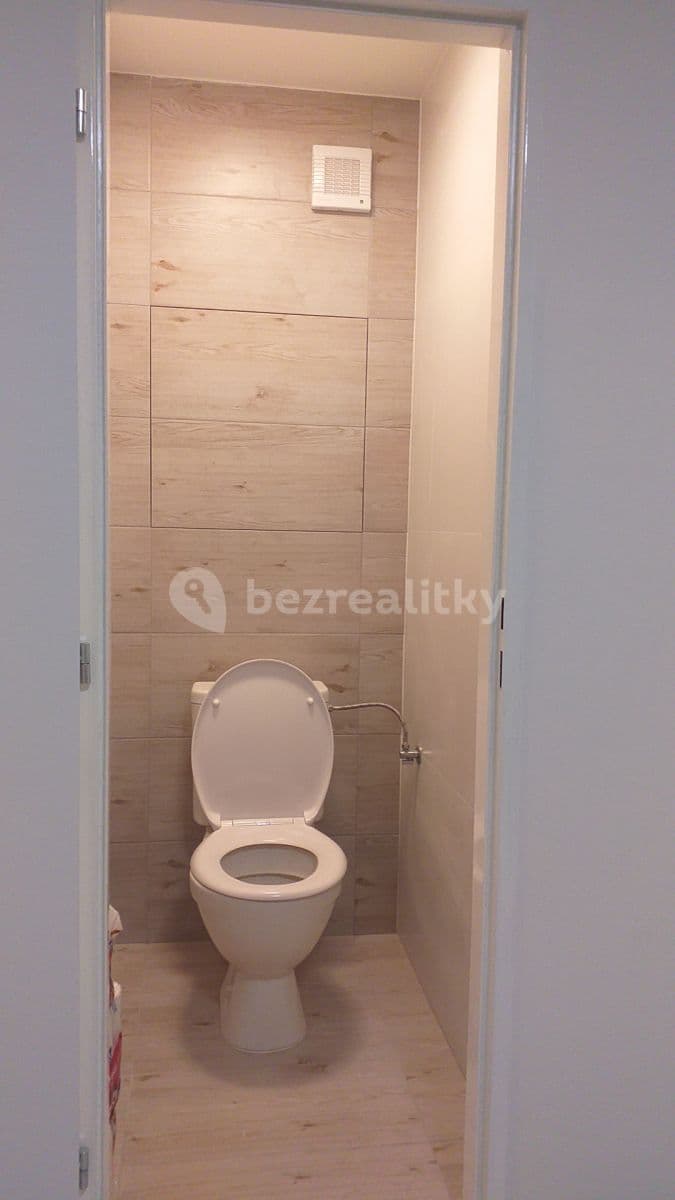2 bedroom with open-plan kitchen flat to rent, 77 m², Generála Janouška, Prague, Prague 2 bedroom with open-plan kitchen flat to rent, 77 m², Generála Janouška, Prague, Prague