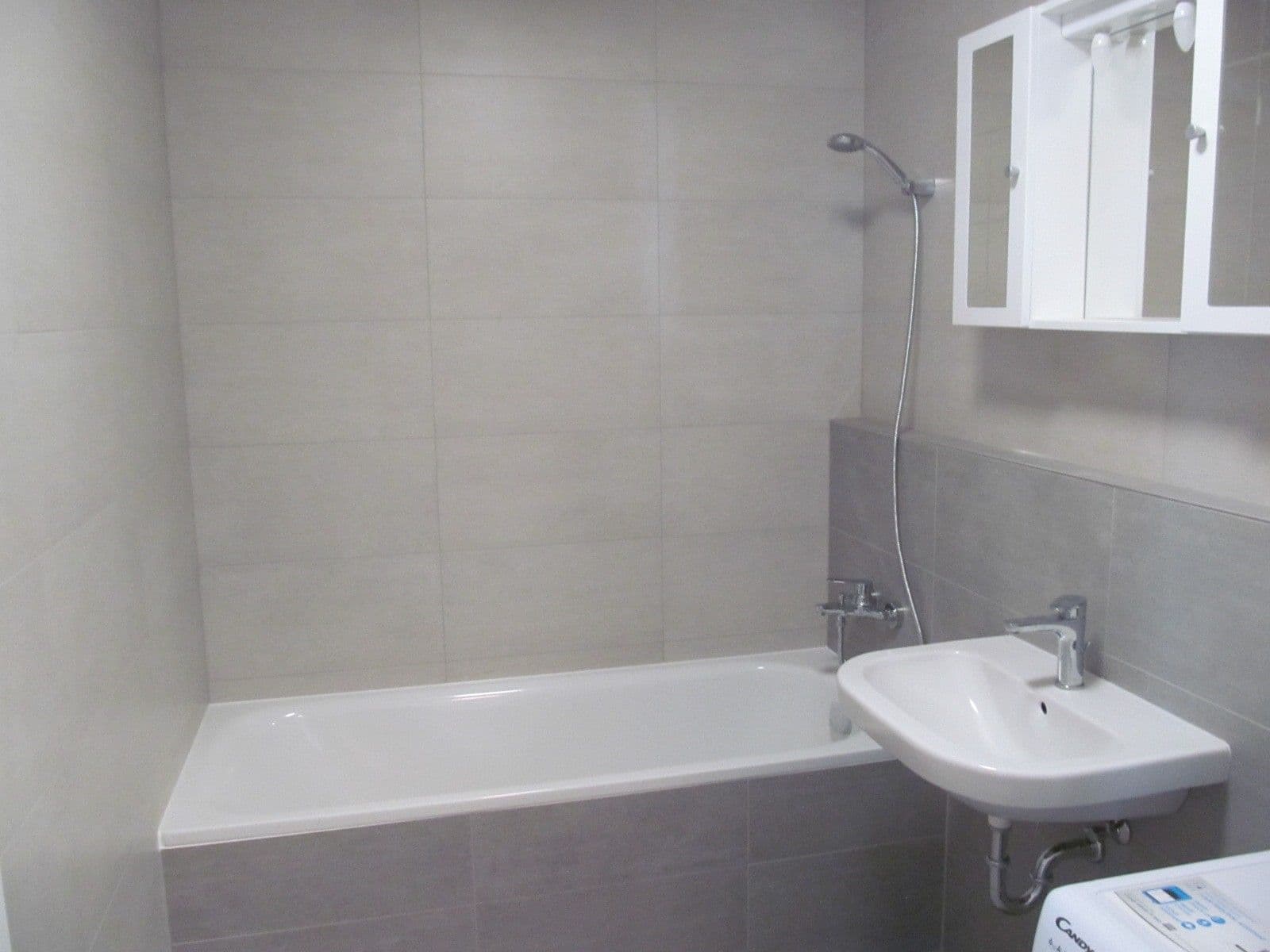 2 bedroom with open-plan kitchen flat to rent, 77 m², Olgy Havlové, Prague, Prague 2 bedroom with open-plan kitchen flat to rent, 77 m², Olgy Havlové, Prague, Prague