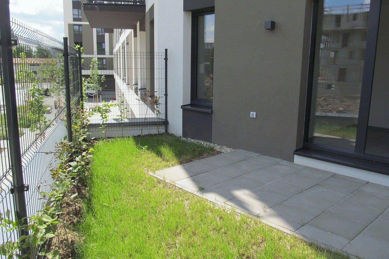 2 bedroom with open-plan kitchen flat to rent, 77 m², Olgy Havlové, Prague, Prague 2 bedroom with open-plan kitchen flat to rent, 77 m², Olgy Havlové, Prague, Prague