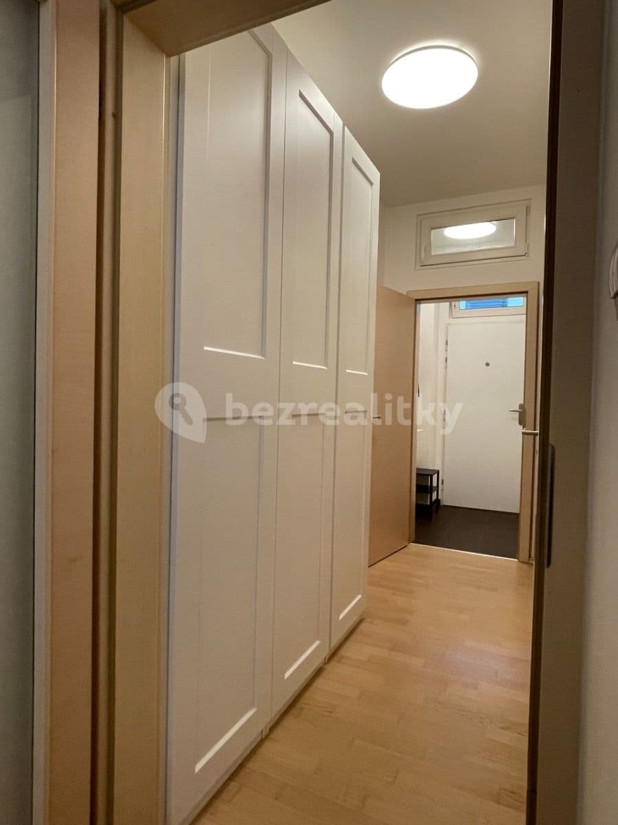 Studio flat to rent, 30 m², Plzeňská, Prague, Prague Studio flat to rent, 30 m², Plzeňská, Prague, Prague