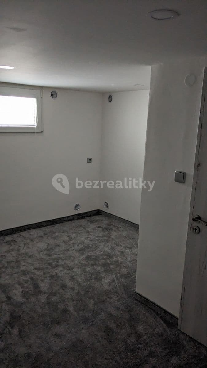 2 bedroom flat to rent, 45 m², Rooseveltova, Chomutov, Ústecký Region