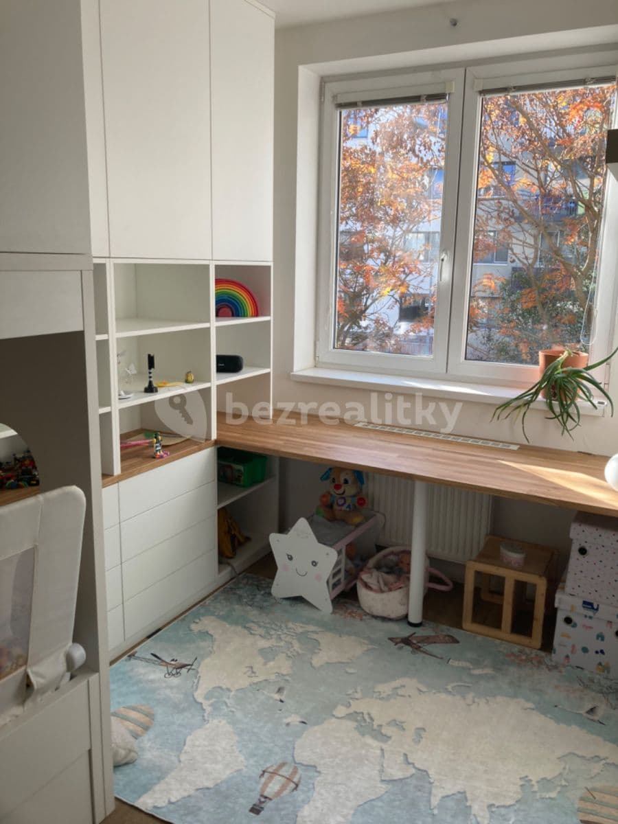 2 bedroom with open-plan kitchen flat for sale, 81 m², Rižská, Prague, Prague