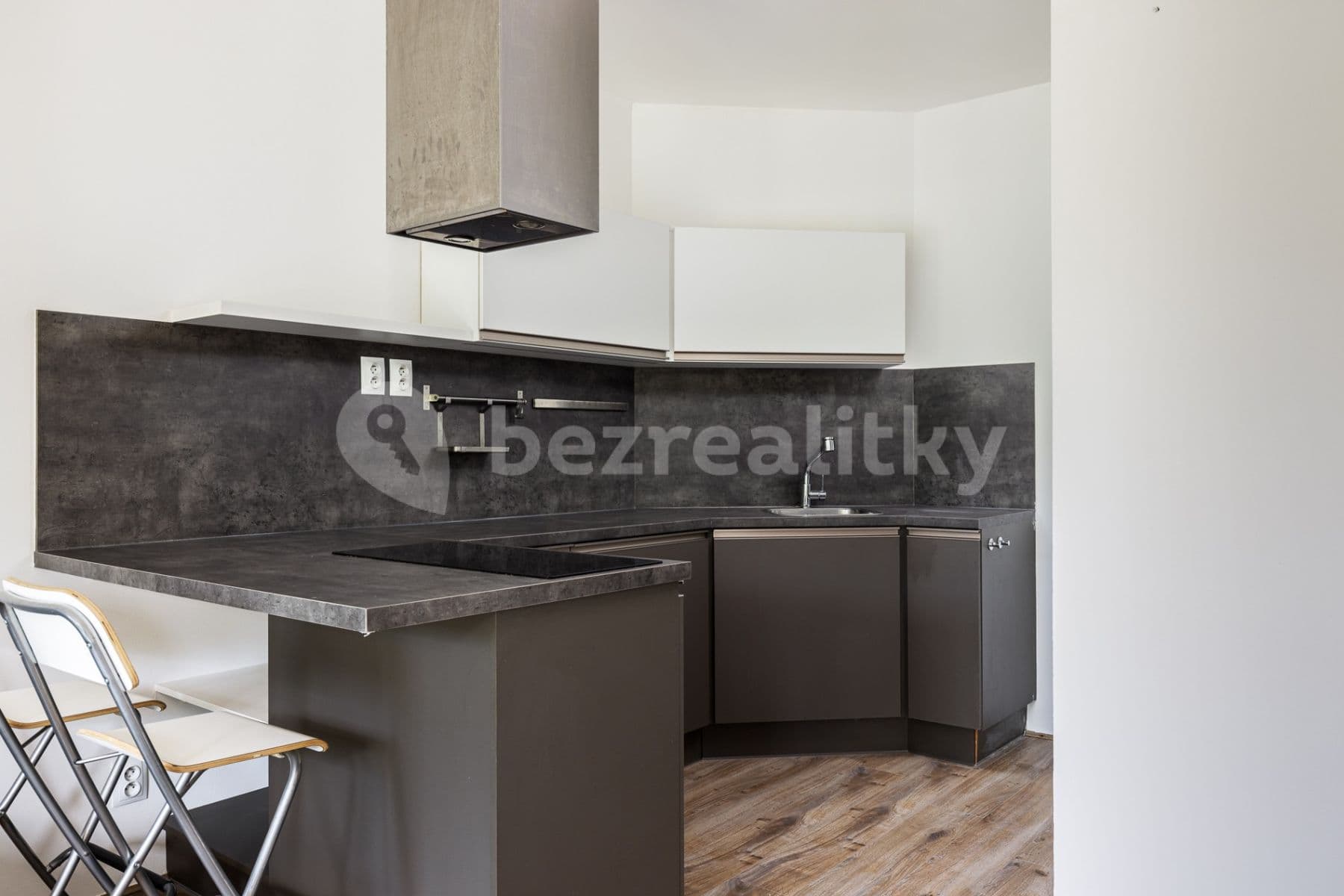 1 bedroom with open-plan kitchen flat to rent, 48 m², Nademlejnská, Prague, Prague 1 bedroom with open-plan kitchen flat to rent, 48 m², Nademlejnská, Prague, Prague