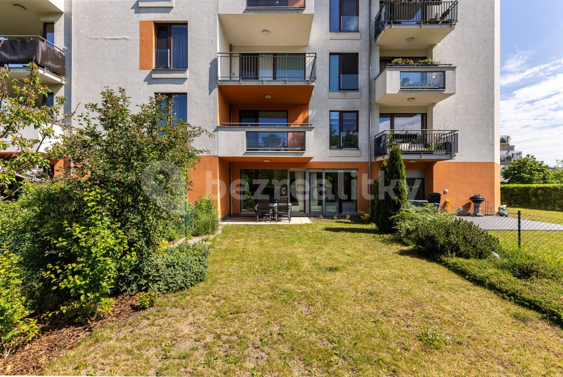 1 bedroom with open-plan kitchen flat to rent, 48 m², Nademlejnská, Prague, Prague 1 bedroom with open-plan kitchen flat to rent, 48 m², Nademlejnská, Prague, Prague