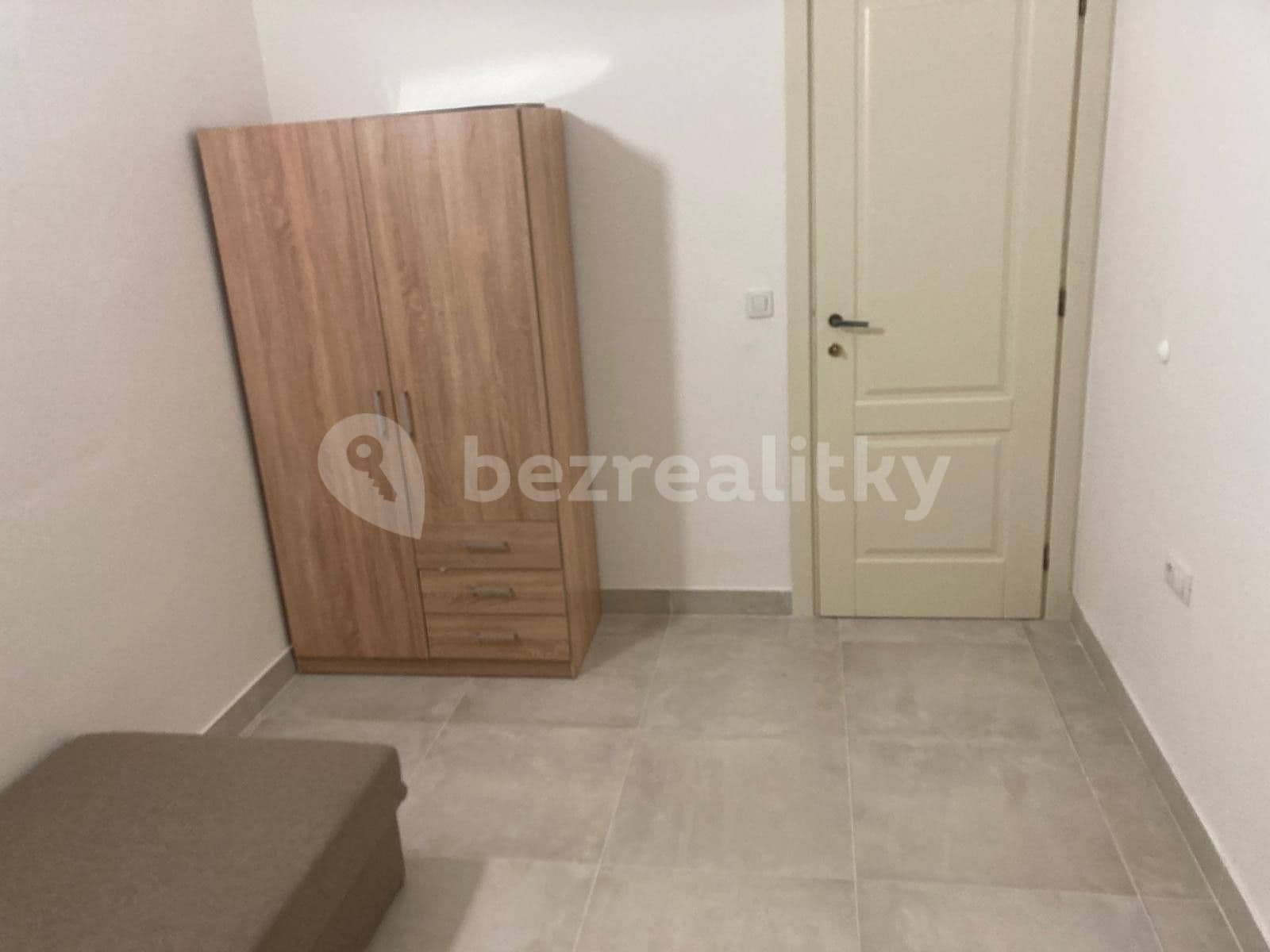 2 bedroom flat for sale, 45 m², Tyršova, Prague, Prague