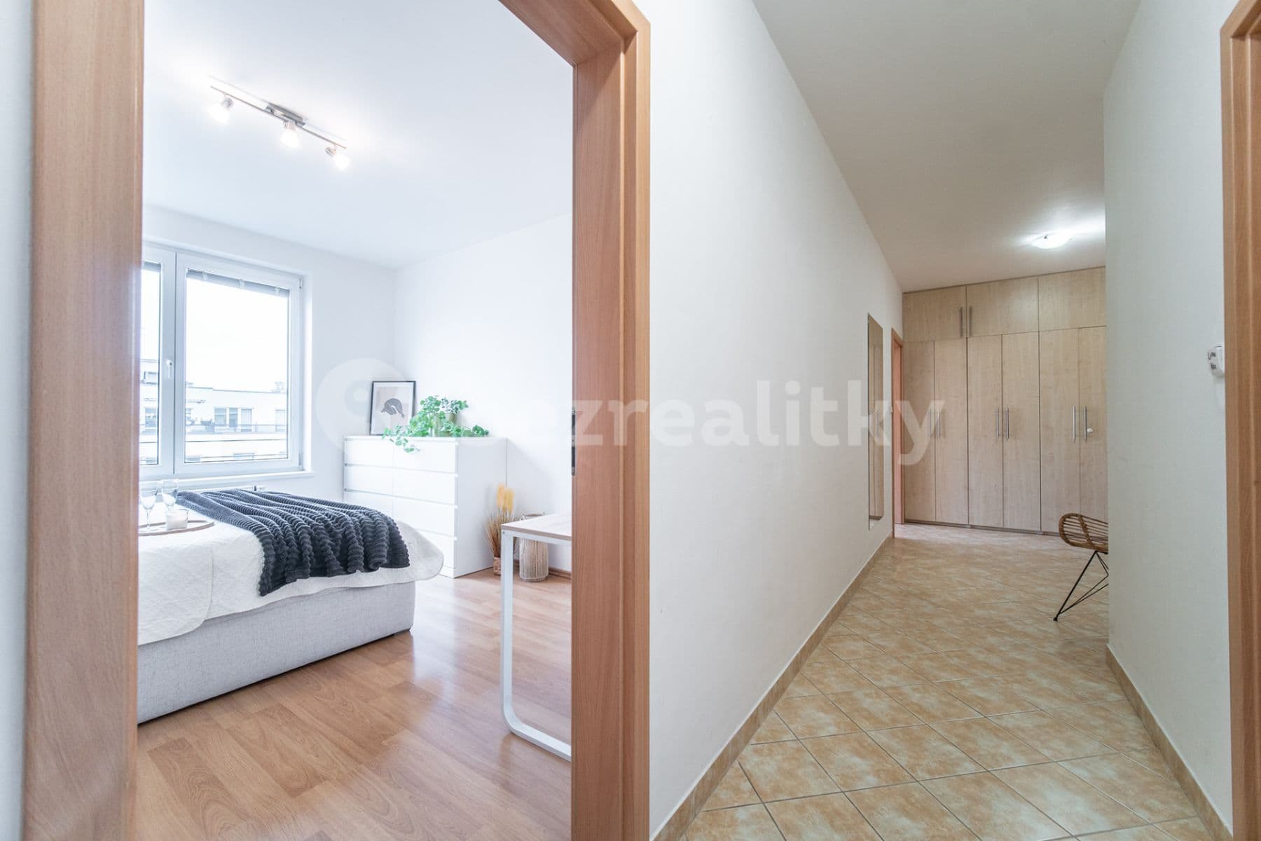 2 bedroom with open-plan kitchen flat for sale, 96 m², Wassermannova, Prague, Prague