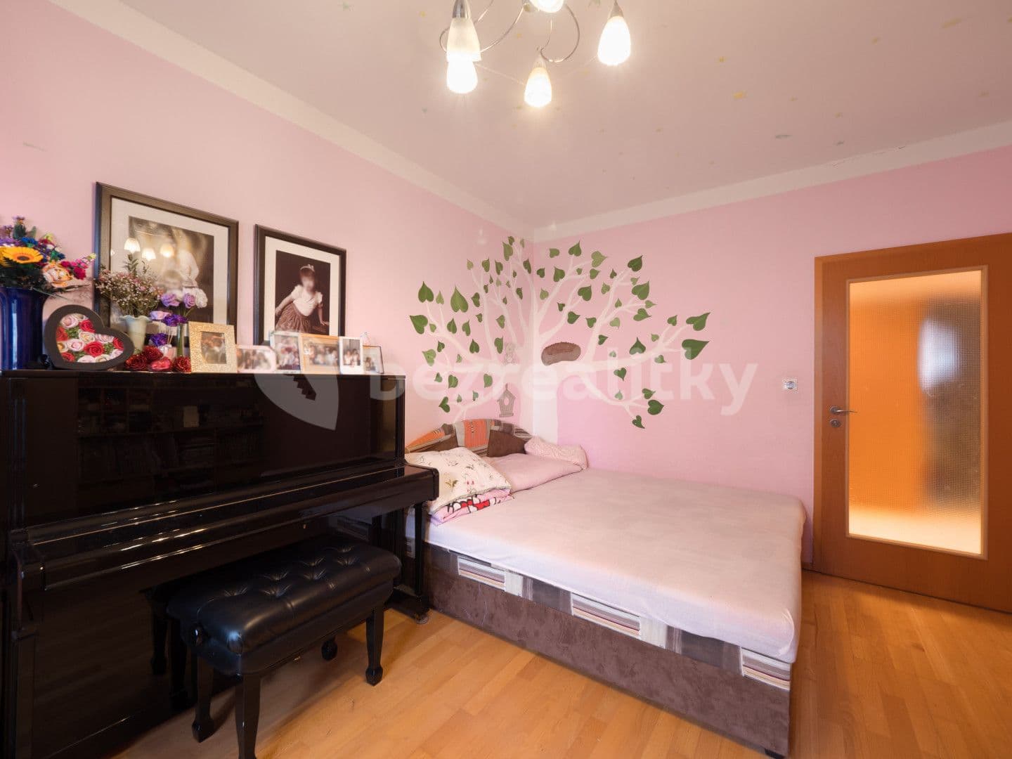 3 bedroom with open-plan kitchen flat for sale, 101 m², Mattioliho, Prague, Prague