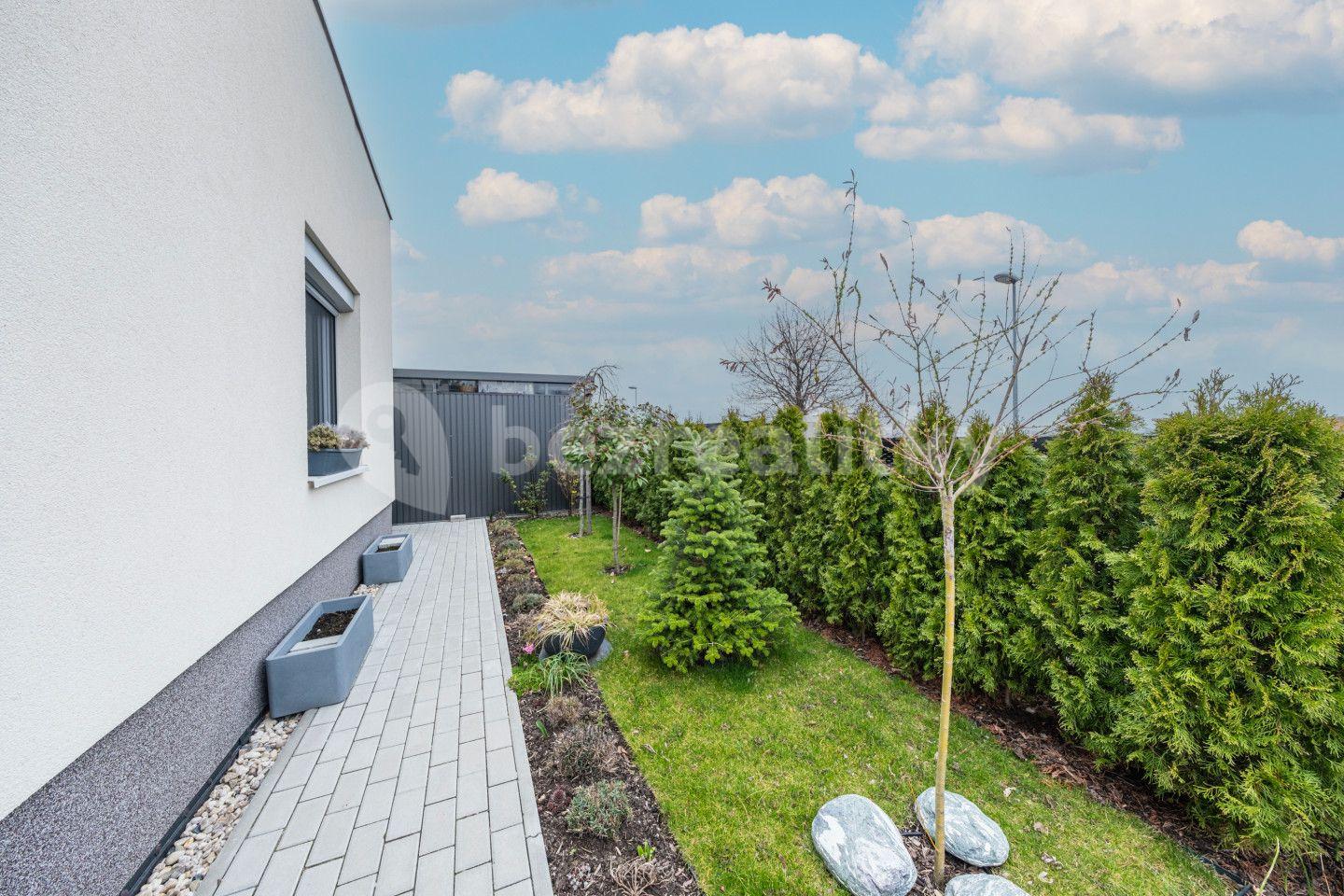 house for sale, 83 m², Radim, Středočeský Region